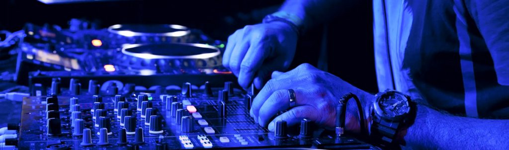 Bar & Club DJ Services – SoundGuys